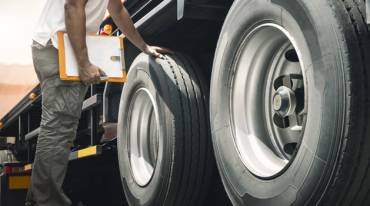 5 consejos para cuidar la inversión en llantas para transporte pesado